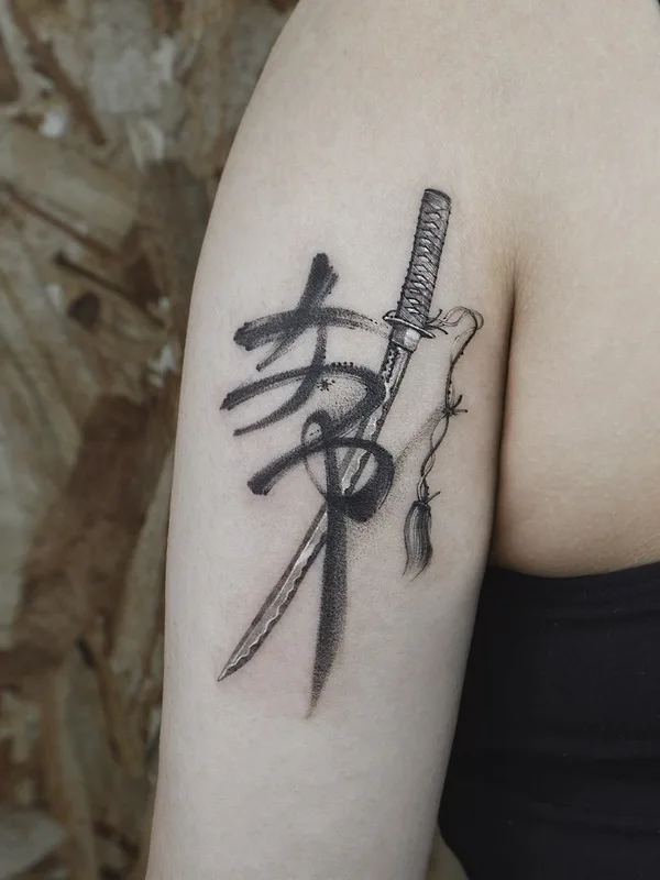 black and grey japanese tattoo auf upper arm #34867 | Tätowierer Ati