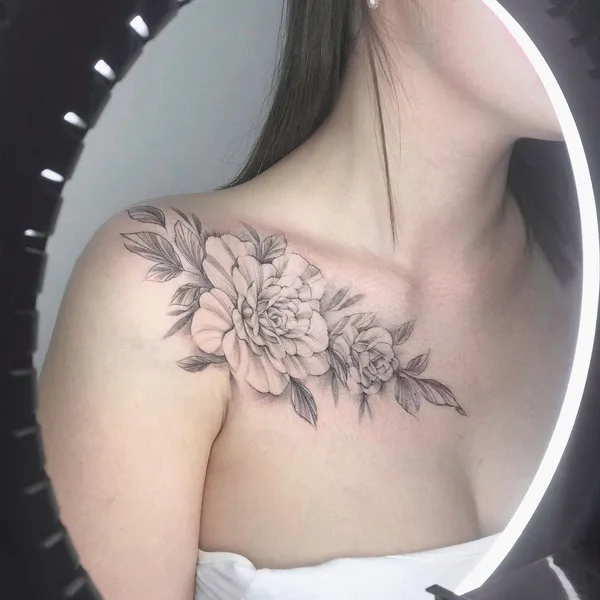 Graphic tattoo by Алина Чеботарева in Саратов