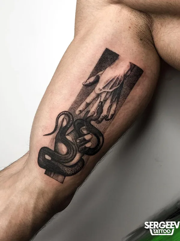 male black and grey blackwork 纹身 在 thigh #50683 | 纹身师 Сергей Сергеев