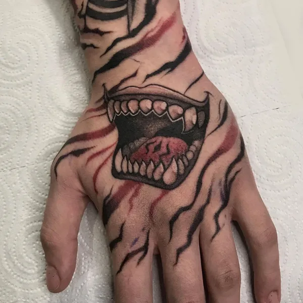 Graphic tattoo by Аля Тугушева in Саратов
