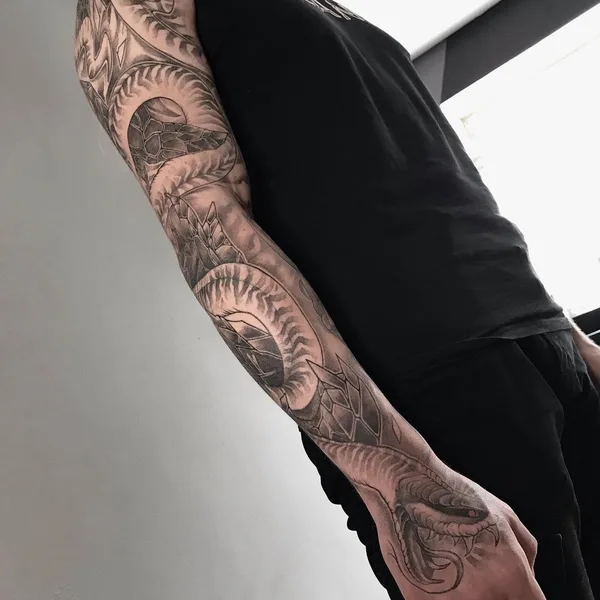 Graphic tattoo by Аля Тугушева in Саратов