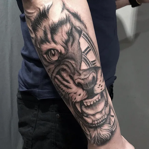 Graphic tattoo by Аля Тугушева in Саратов