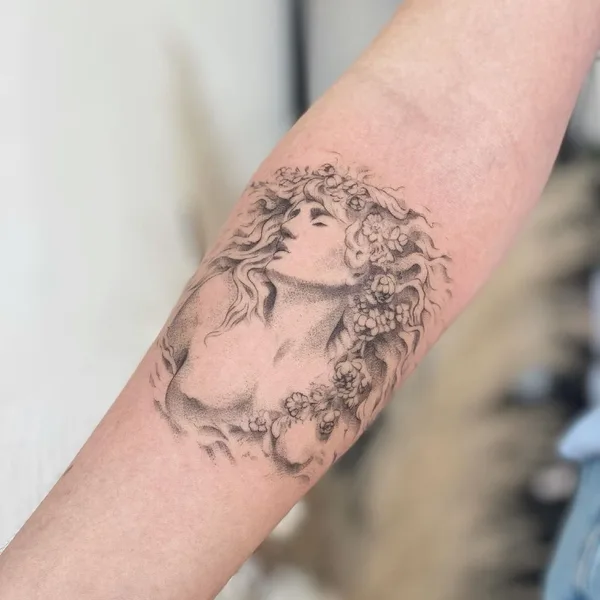 Graphic tattoo by Валерия Литвищенко in Саратов
