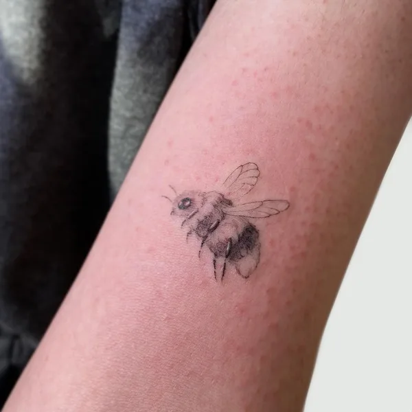 Graphic tattoo by Валерия Литвищенко in Саратов