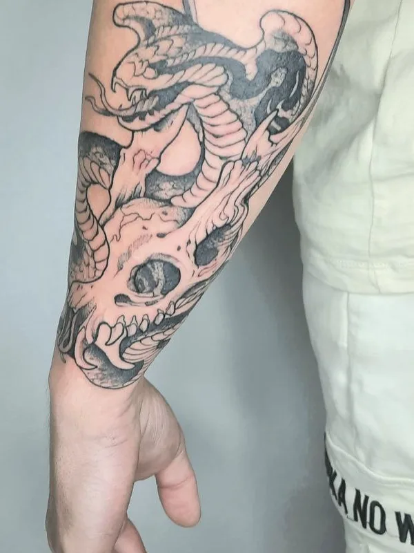 black and grey black and grey Tatuagem em forearm #50736 | Tatuador Владислав Ретунский