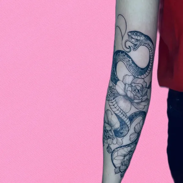 Graphic tattoo by Владислав Ретунский in Саратов