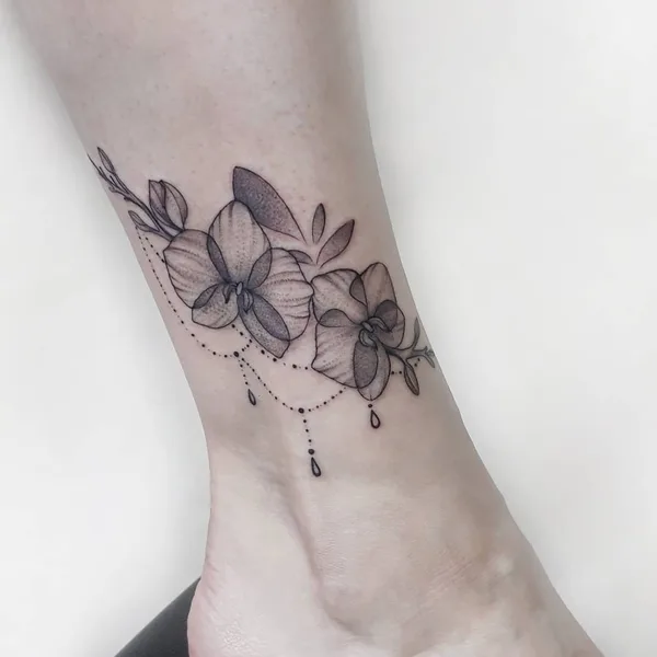 Graphic tattoo by Диана Белогрив in Саратов