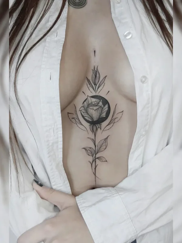 female black and grey linework 타투 부위 sternum #50760 | 타투이스트 Диана Белогрив