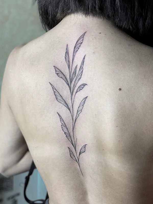 black linework Tatuaggio su upper back #50840 | Tatuatore Александр Уколов