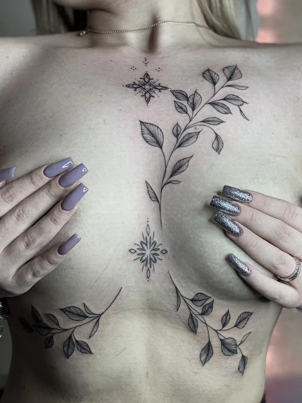 female black and grey fineline Tatuaggio su chest #50845 | Tatuatore Александр Уколов