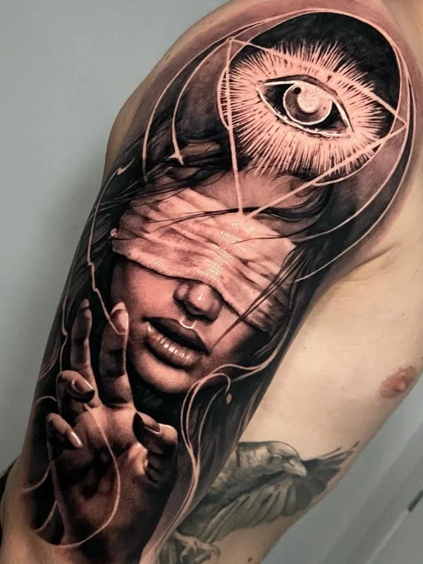 black and grey realism Tatuagem em upper arm #66285 | Tatuador Alessandro Covallero