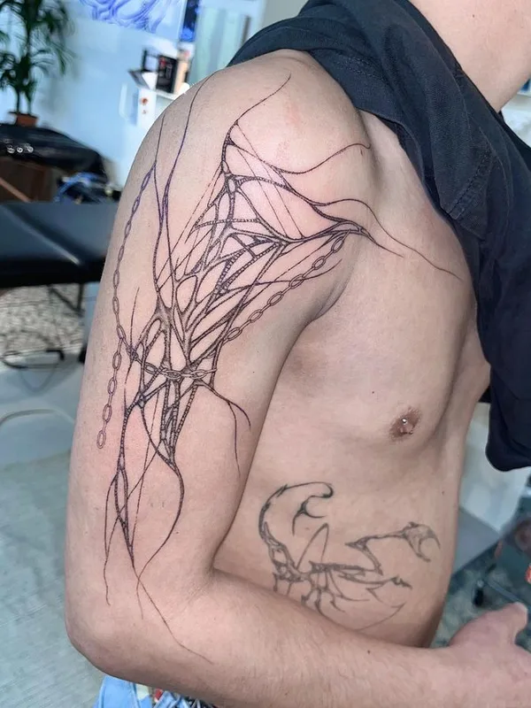 male black linework Tatuaggio su shoulder #66348 | Tatuatore Randy Lahaie