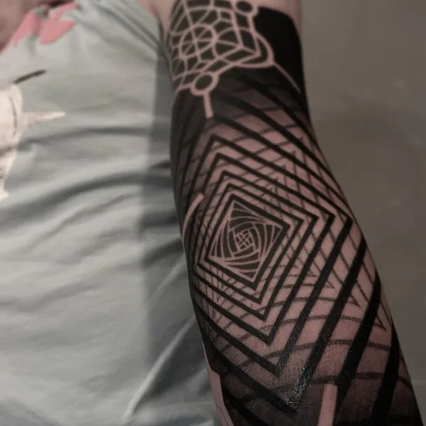 Ornamental tattoo by Anton Riakhovski in Warszawa
