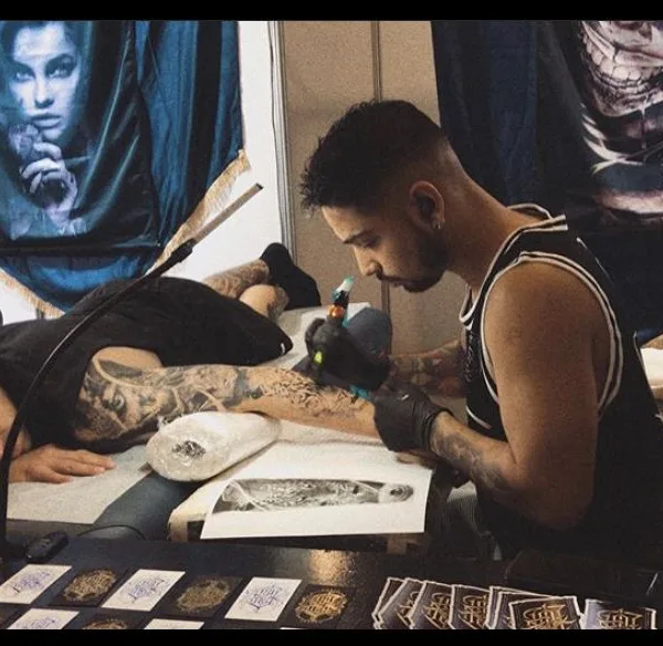 male black and grey realism tattoo auf forearm #40109 | Tätowierer Dario Tattooarte