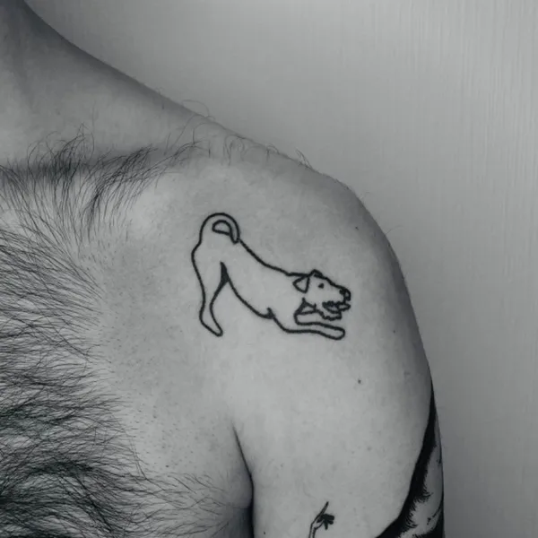 handpoke tattoo by Oleg Savchuk in Tbilisi