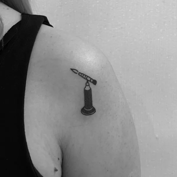 handpoke tattoo by Oleg Savchuk in Tbilisi