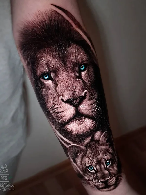 black and grey realism tatuaje en forearm #37107 | Tatuador Александр Ахмертдинов