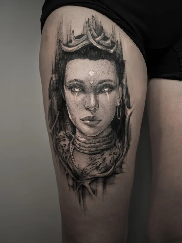 female black and grey realism 타투 부위 thigh #58359 | 타투이스트 Юлия Гришанок