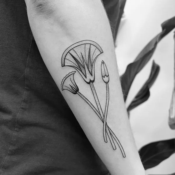 Linework tattoo by Bojana in Amsterdam