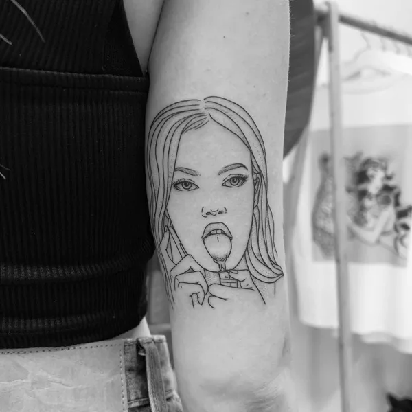 Linework tattoo by Bojana in Amsterdam