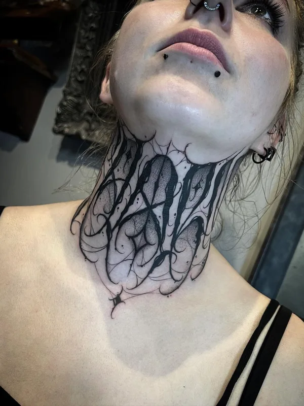 female black blackwork татуировка на neck #44940 | Тату мастер Diego Garrafa