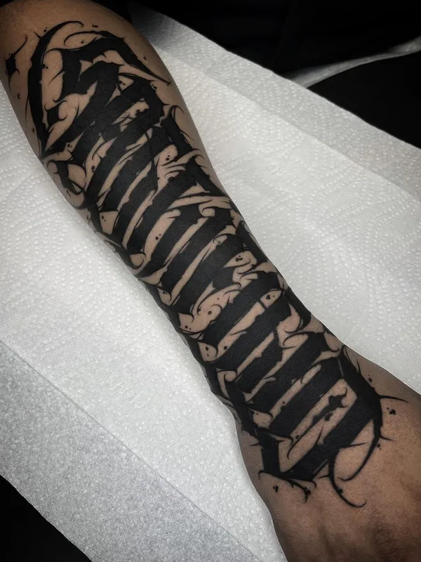 black blackwork татуировка на forearm #44945 | Тату мастер Diego Garrafa