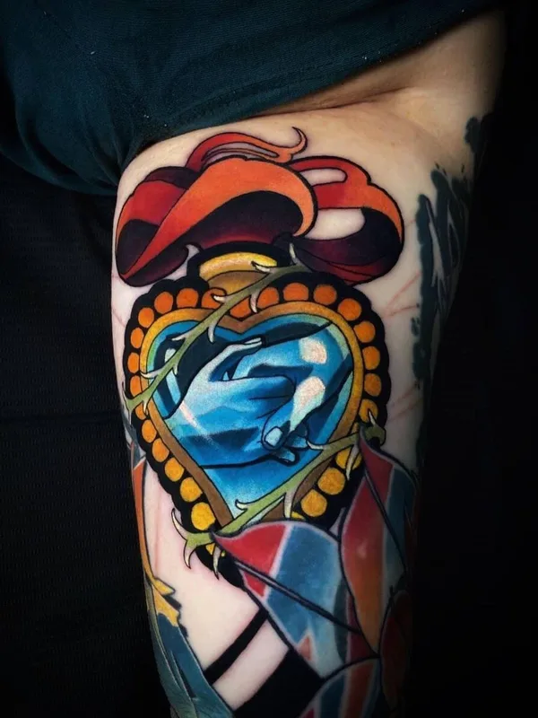 color neo traditional tattoo auf upper arm #44953 | Tätowierer Роман Закиров