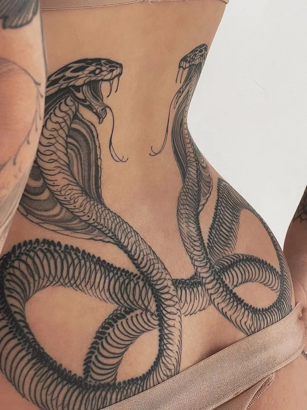 female black blackwork татуировка на side #44983 | Тату мастер Тимофей Викторович
