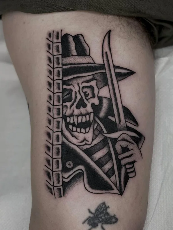 black blackwork татуировка на thigh #45032 | Тату мастер WES WIZ