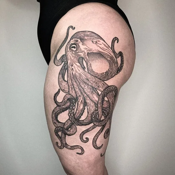 Graphic tattoo by Oliver’s Black Ink in Amsterdam