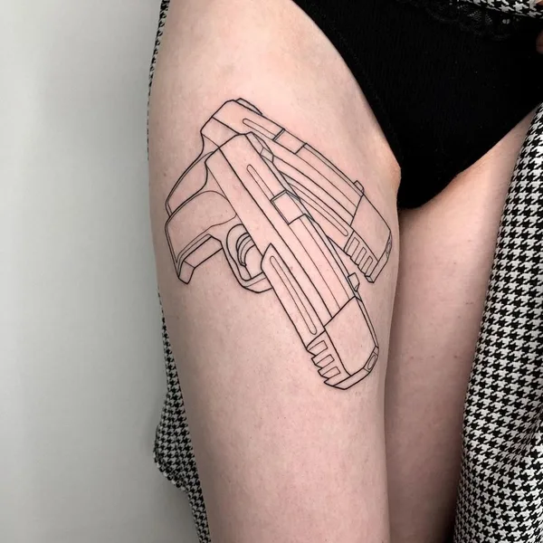Graphic tattoo by Oliver’s Black Ink in Amsterdam