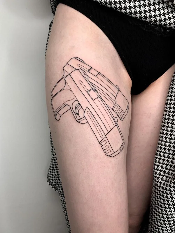 Graphic tattoo by Oliver’s Black Ink in Amsterdam