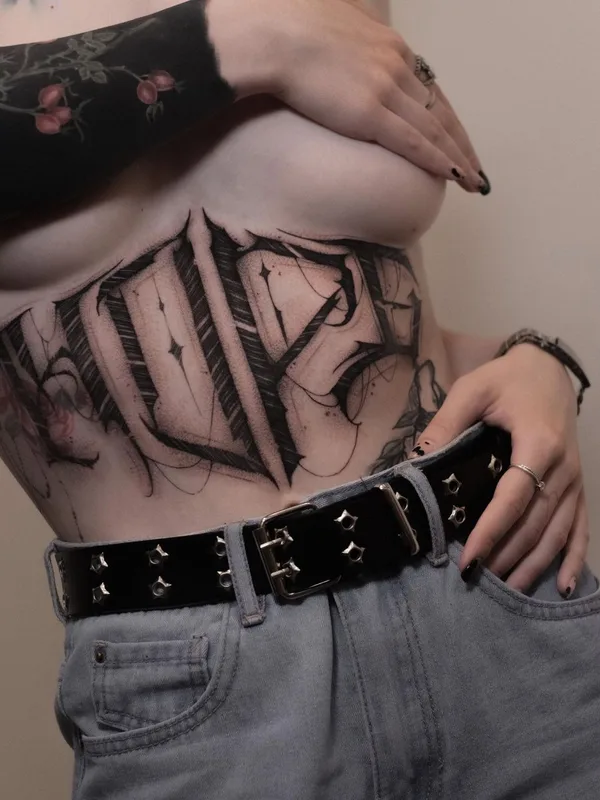 female black blackwork 타투 부위 ribcage #61562 | 타투이스트 sab.tatts