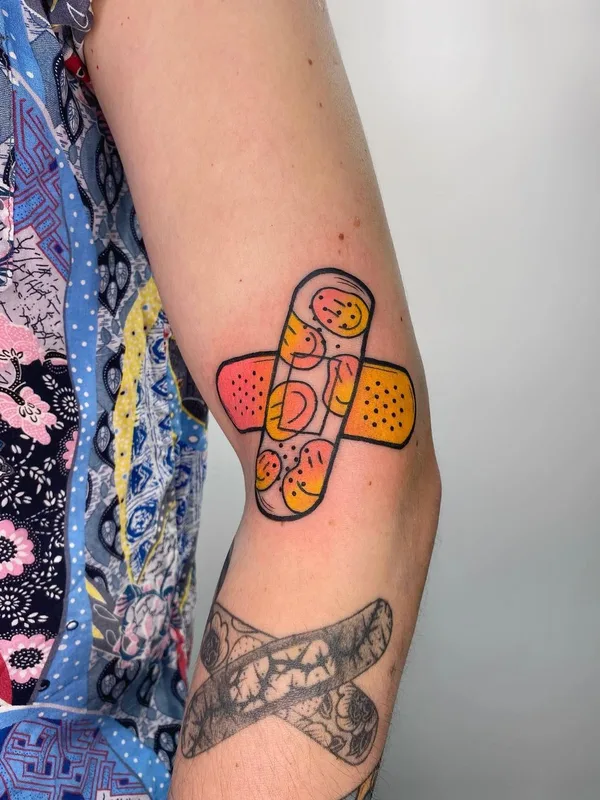 color illustrative tattoo auf forearm #61576 | Tätowierer dianabasarova