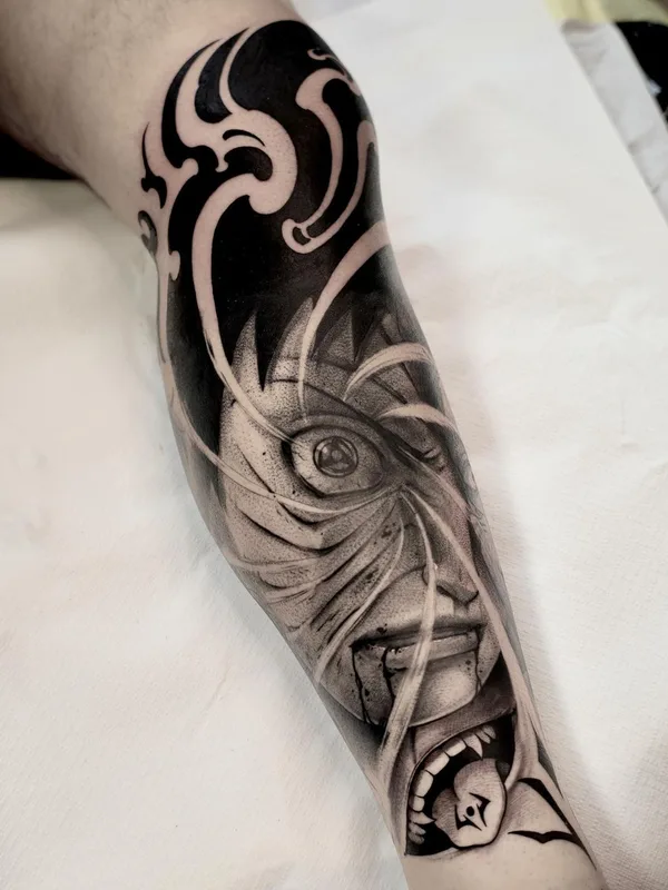 black and grey blackwork tattoo auf forearm #61630 | Tätowierer Abra Tattoo