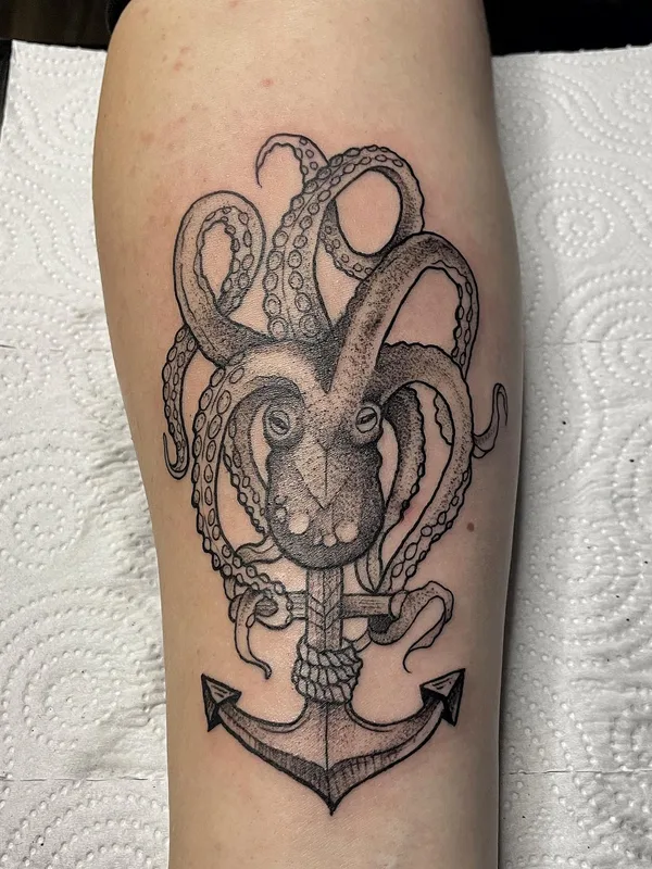 black and grey blackwork tatouage sur forearm #50887 | Artiste tatoueur Артур Михайлов