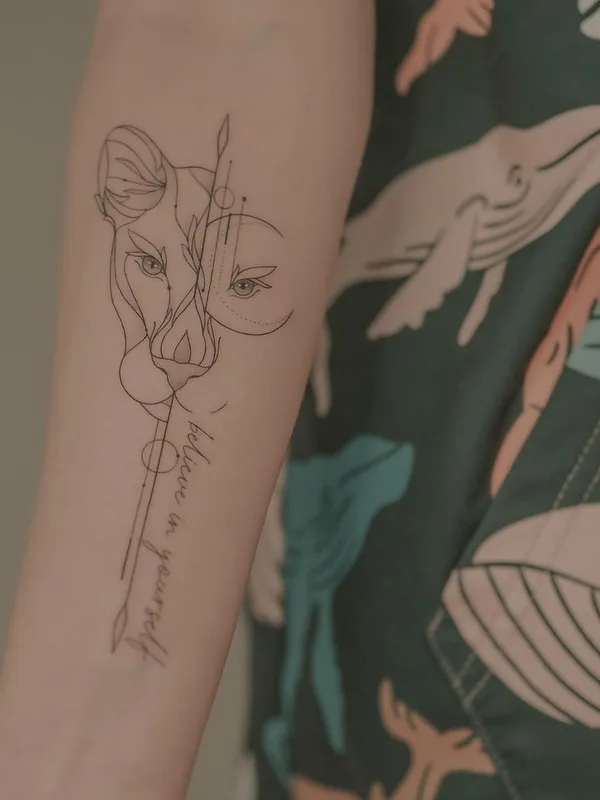 female black linework Tatuaggio su forearm #50957 | Tatuatore Лена Осень