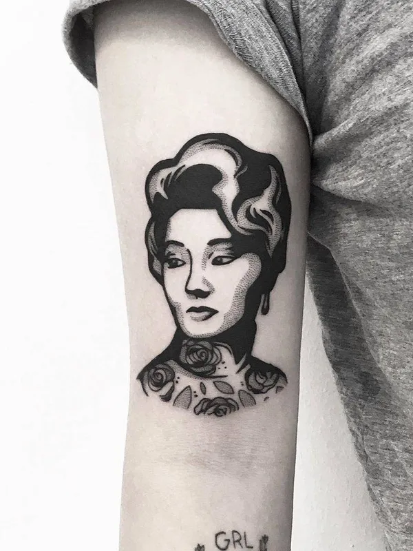 female black and grey blackwork 타투 부위 forearm #29997 | 타투이스트 Pulled Poltergeist