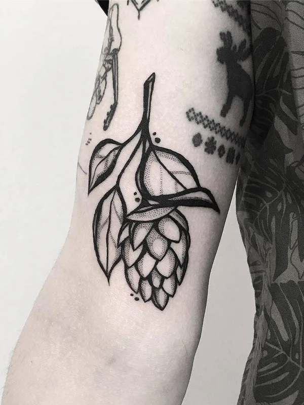 black and grey linework 타투 부위 forearm #30001 | 타투이스트 Pulled Poltergeist