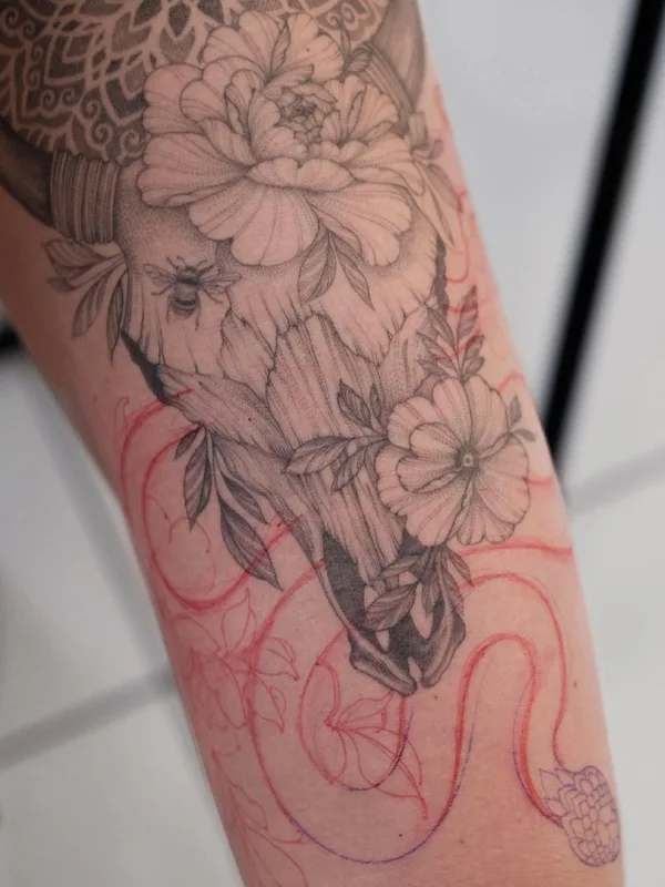 Лайнворк tattoo by Саша Масюк in Los Angeles