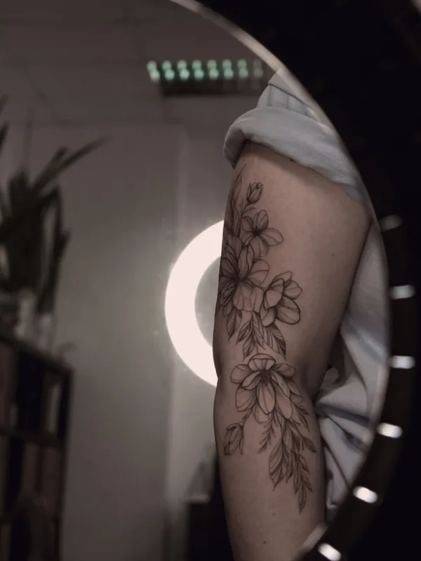 black linework татуировка на bicep #55453 | Тату мастер Полина Лихачева | Polyashatattoo