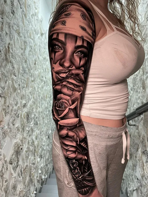female black and grey realism Tatuagem em full sleeve #41271 | Tatuador Emink Tattoo Vicenza