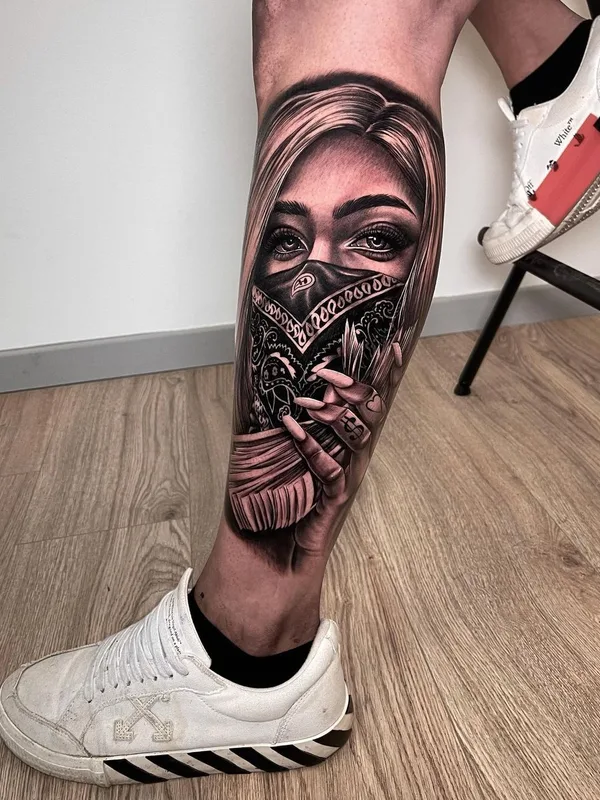 female black and grey realism Tatuagem em calf #41268 | Tatuador Emink Tattoo Vicenza