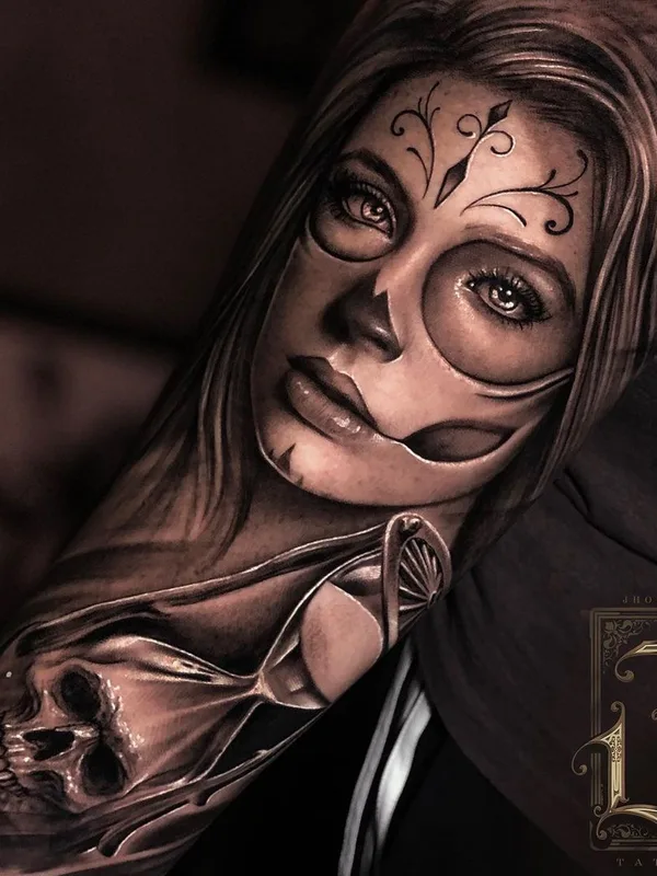 female black and grey black and grey Tatuagem em forearm #41291 | Tatuador Jhon Artt
