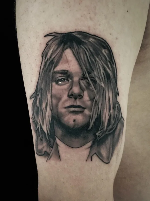 black and grey realism tatouage sur thigh #56723 | Artiste tatoueur Jacob DeNoyer