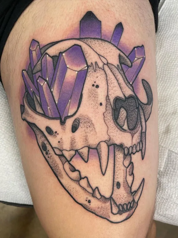 color black and grey Tatuaggio su thigh #56772 | Tatuatore Garrett Hudson