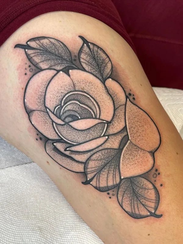 black and grey black and grey Tatuaggio su thigh #56765 | Tatuatore Garrett Hudson