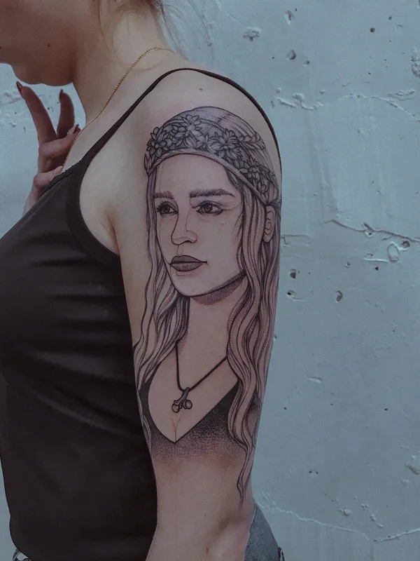 female black and grey portrait татуировка на upper arm #37114 | Тату мастер Зеленская Майя