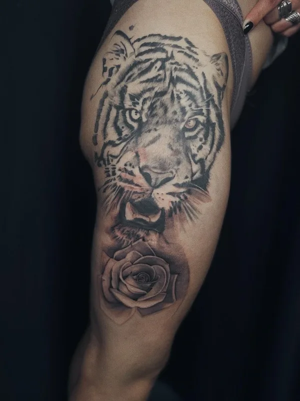 black and grey realism 타투 부위 thigh #73571 | 타투이스트 Саша Лихотворик