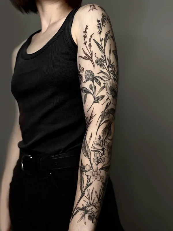 female black botanic tatuaje en full sleeve #75072 | Tatuador Александра Гагарина